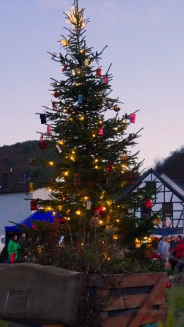 In ein paar Tagen ist es soweit. Der Lucia-Markt 2025 startet 🎄

Wir freuen uns schon auf euch 🔥